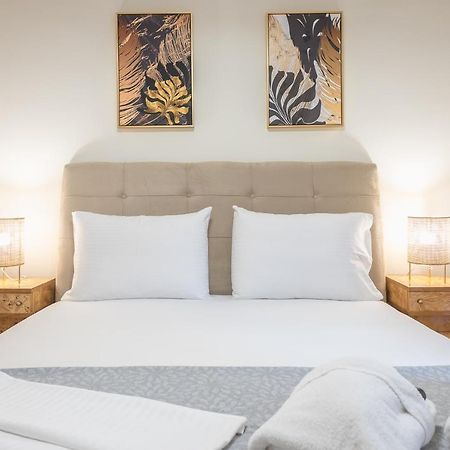 Boutique Suite By Cloudkeys Athens Exterior photo