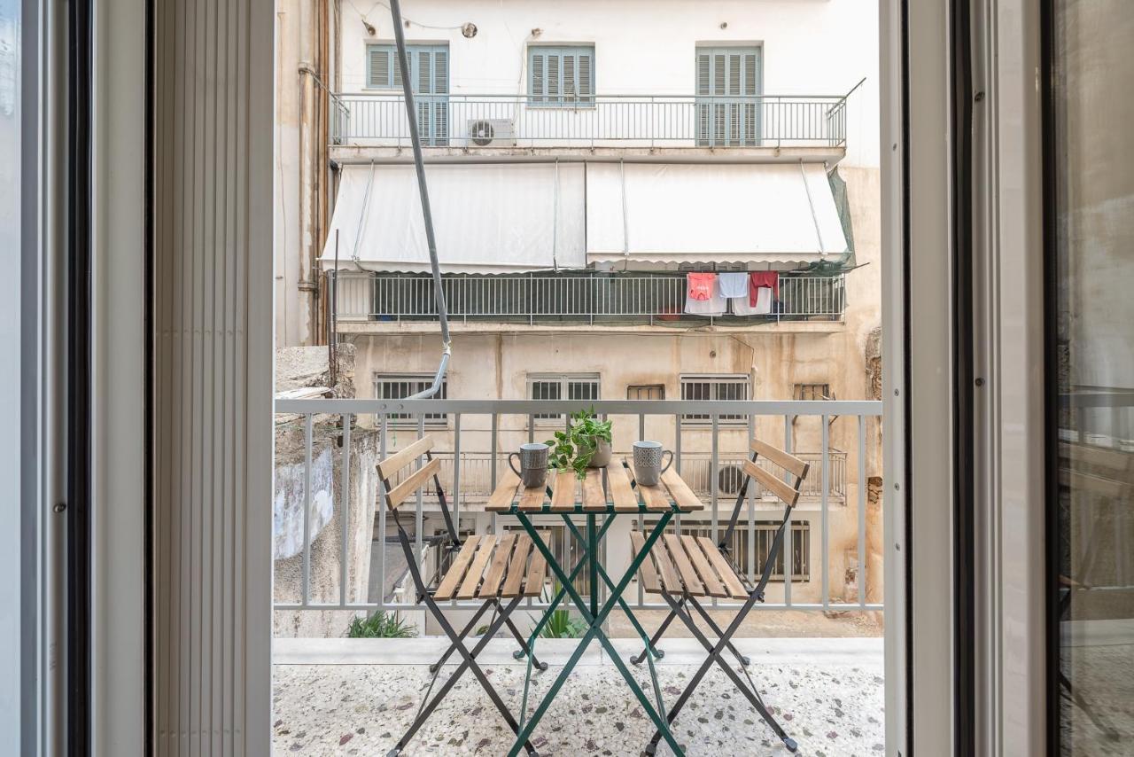 Boutique Suite By Cloudkeys Athens Exterior photo